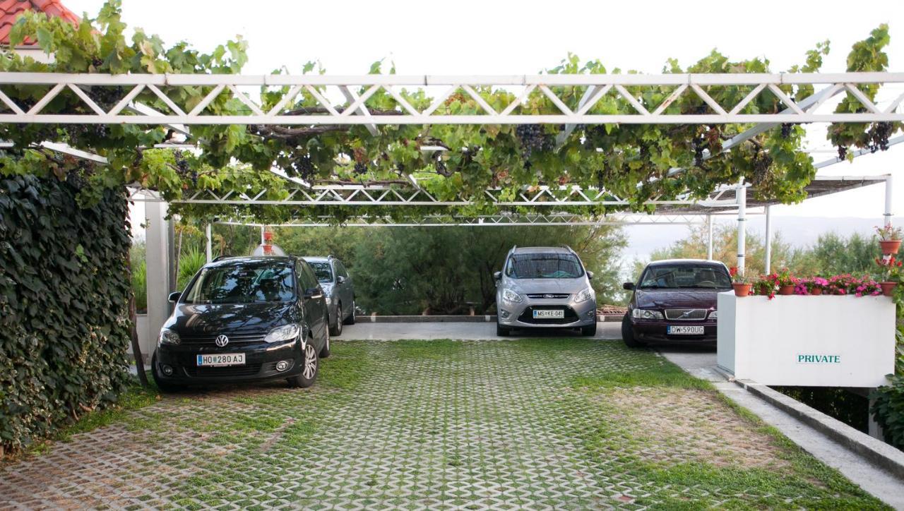 Anastazija Sea View Apartman Omiš Kültér fotó